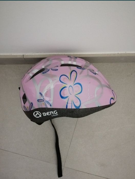 Capacete de menina marca BERG