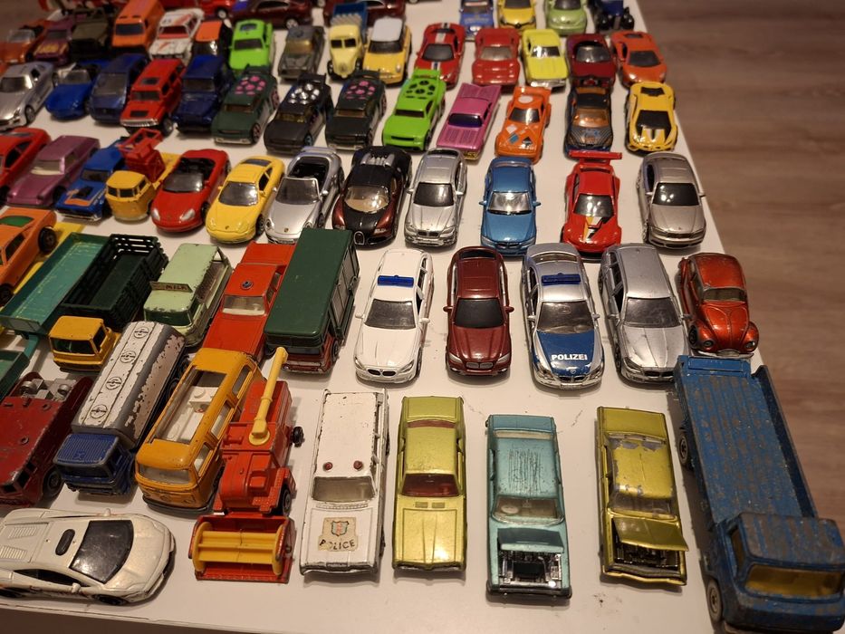 Modele Resoraki Hot wheels Matchbox Siku Welly Lesney  6