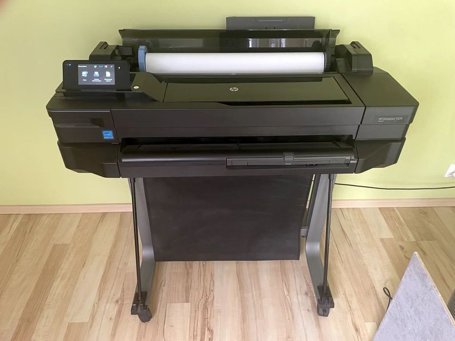 Ploter HP Designjet T520 (A1) na stojaku