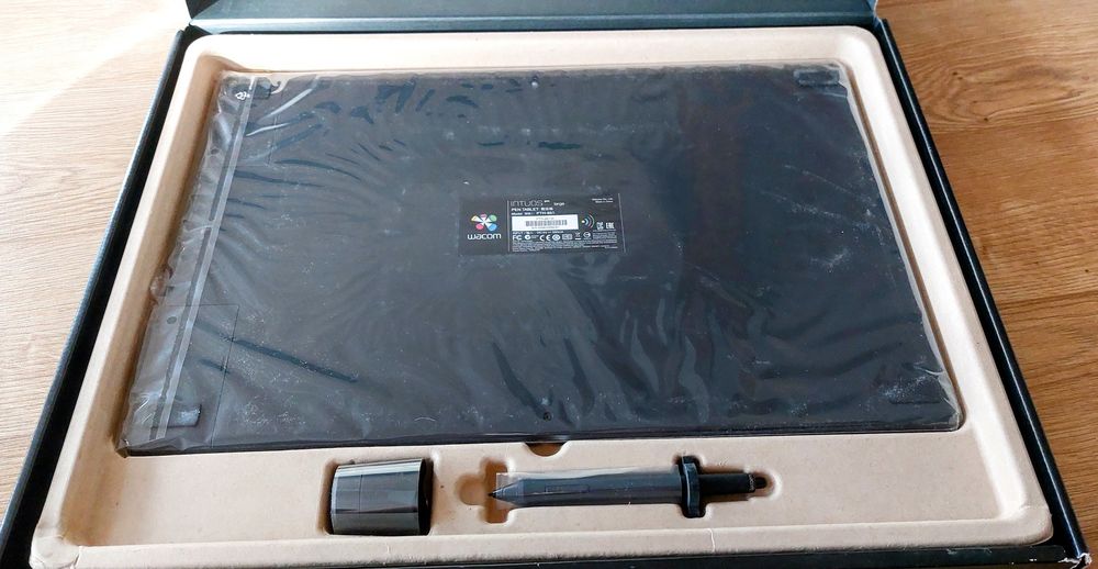 Tablet graficzny intuos pro pth-851 L