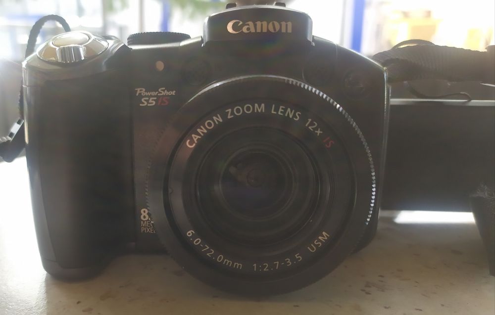 Фотокамера Canon Poweshot S5 is