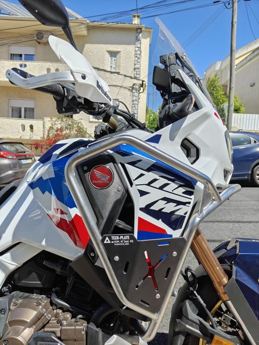 Honda Africa Twin 1100 DCT adventure sports versão aniversário ( jante 19 mais estradista)