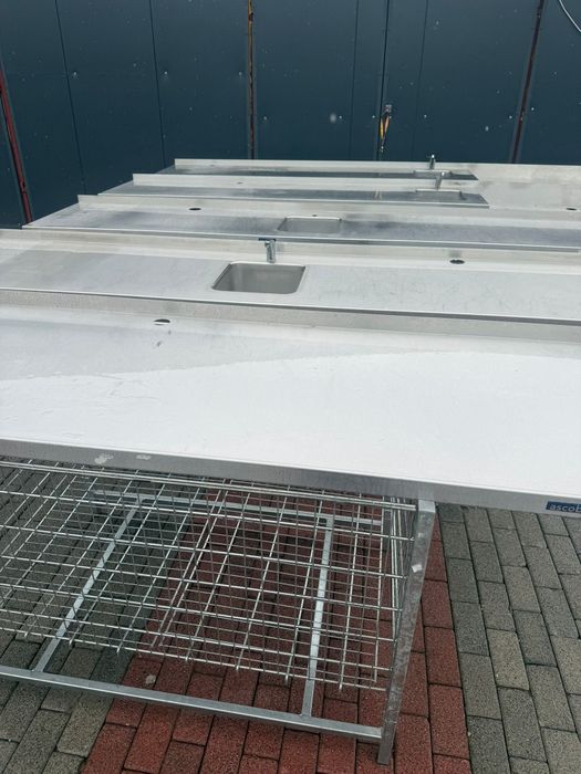 Solidne stoły blat nierdzewny Meble nierdzewne  gastronomiczne przemysłowe