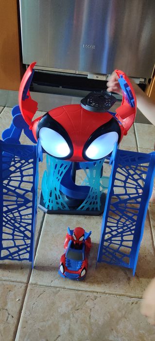 New Spider-Man Tower64752106512257120