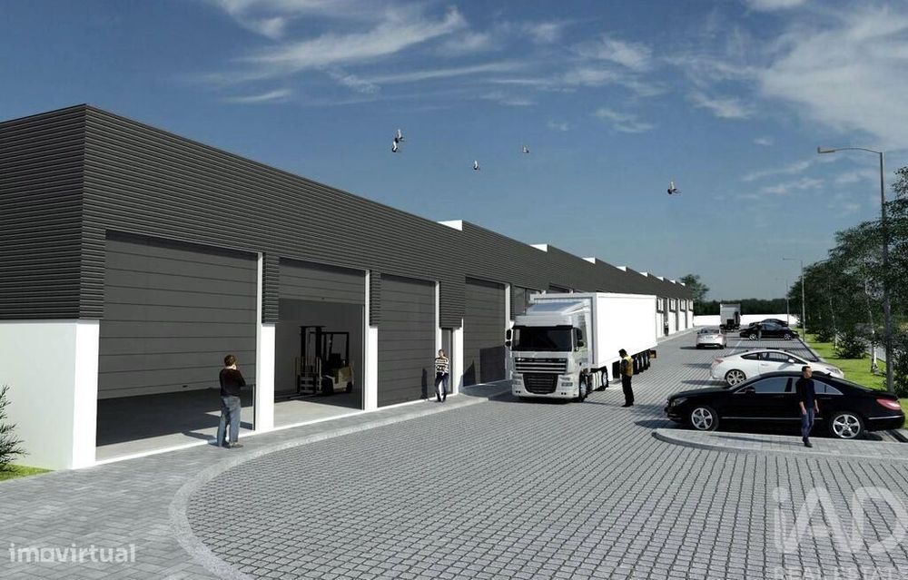 Prédio em Cristelo de 300 m2