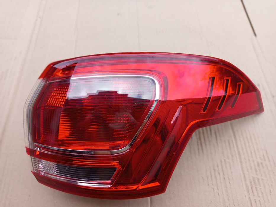 Lampa prawa Tył Ford B-Max 2014