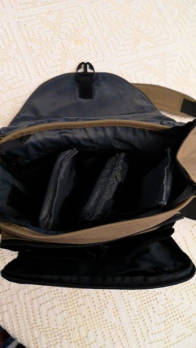 Poor-quality Tamrac Photograph64550552158722123