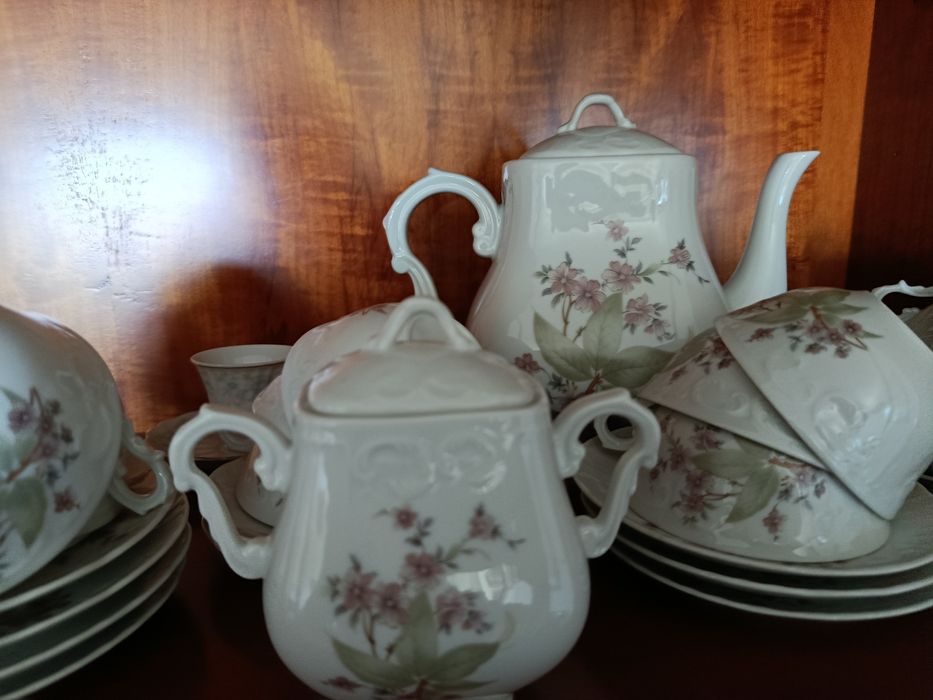 Serviço de chá vista alegre com 15 peças.