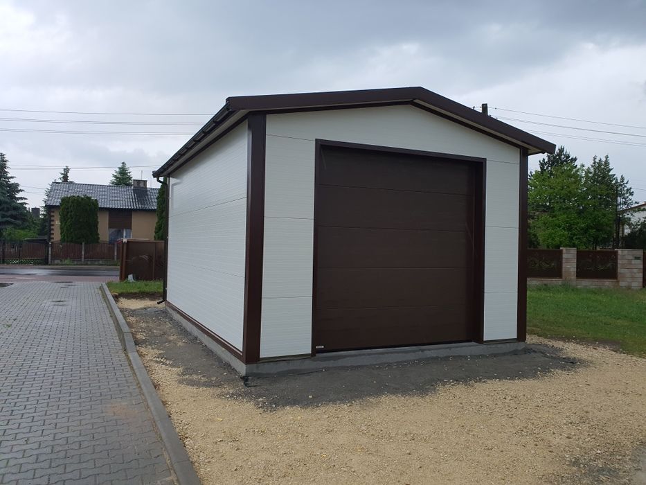 Hale z płyty warstwowej. Garaż. Hłodnia.