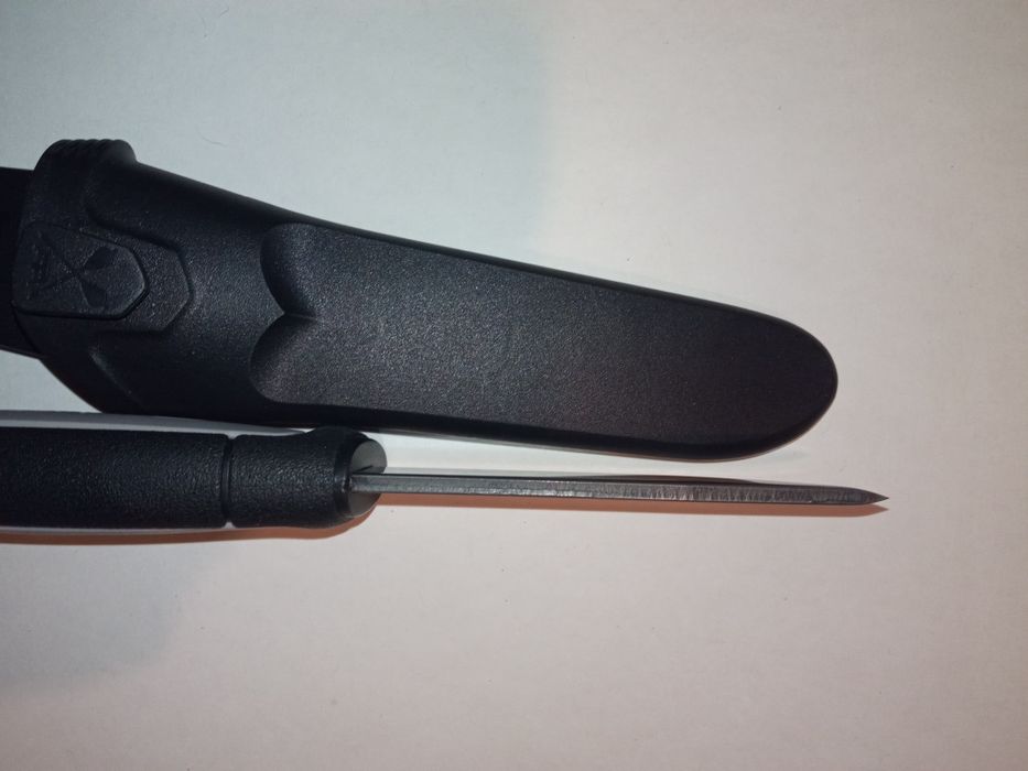 Нож Morakniv ROBUST