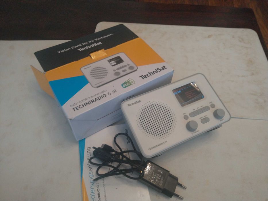 Techniradio 6 IR, radio DAB+, FM, WIFI, BT