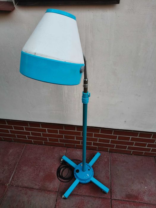 lampa zabiegowa PRL