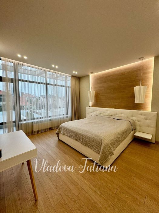 0% комиссии! Продажа шикарного ДОМА в Совиньоне, бассейн, цоколь