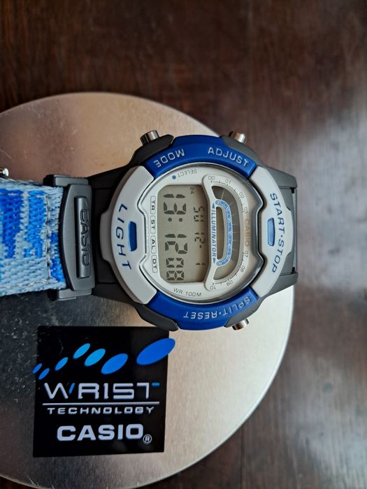 Zegarek Casio W - 729H jak nowy