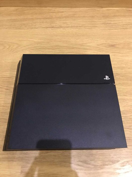 PlayStation 4 (PS4) - Ótimo estado