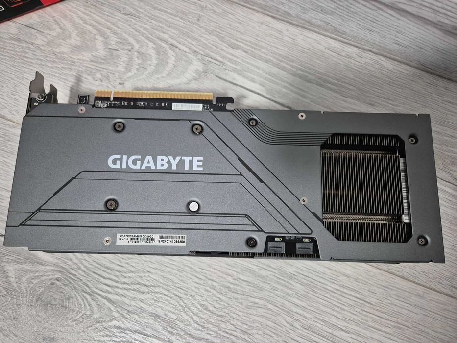 ігрова відеокарта RX7600XT 16GB Gigabyte Gaming OC пломба. Trade-IN