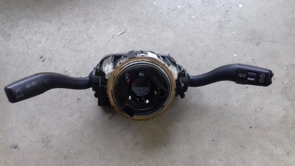 włącznik przełącznik wycieraczek kierunkowskazów A6 C6 kombi