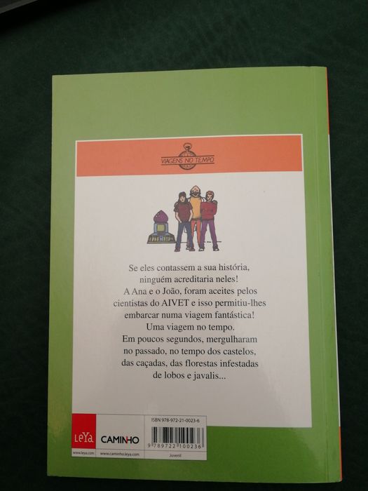 Livro "Uma Viagem ao Tempo dos Castelos"