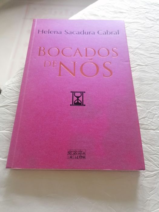 Livro "Bocado de mim" de Helena Sacadura Cabral.