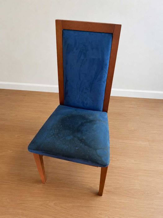 Mesa de jantar extensível com tampo em vidro + 4 cadeiras