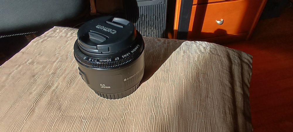 Máquina fotográfica Canon EOS 1200D