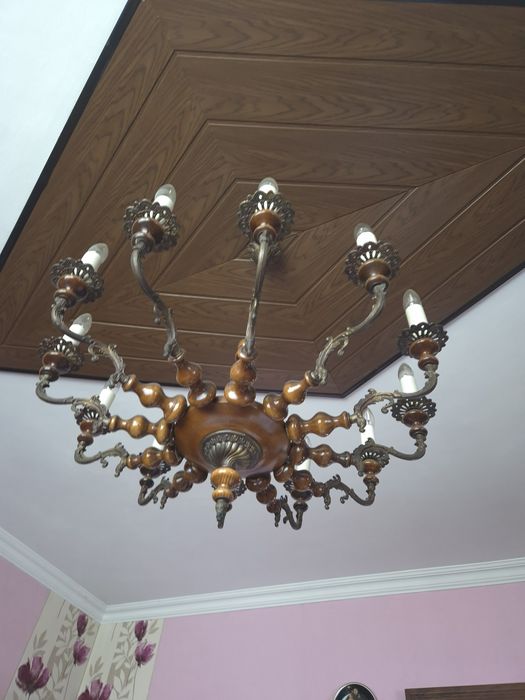 Sprzedam 2  Żyrandole 12 ramienn plus kinkiety e