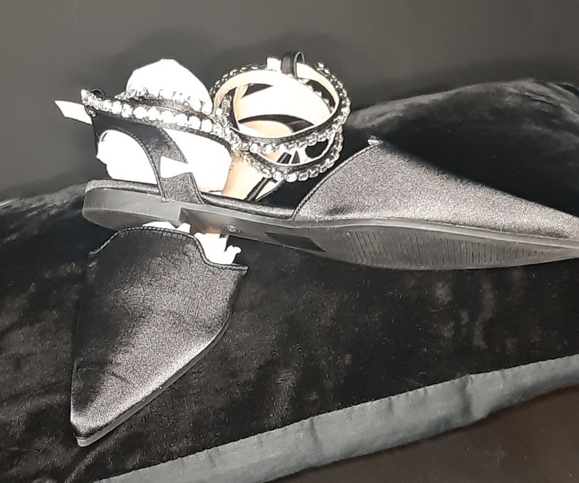 Mules/Stileto preto Tam 38 salto raso