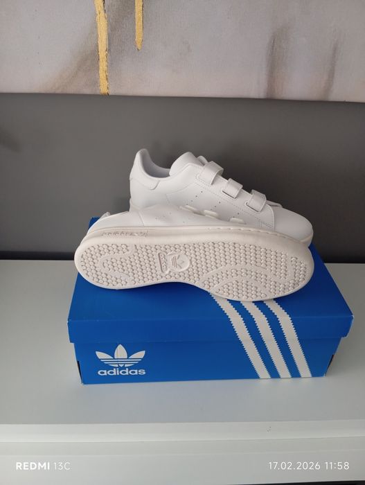Buty sportowe marki Adidas model Stan Smith 35