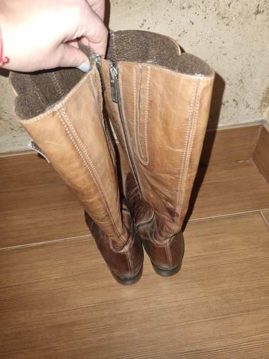 Skórzane muszkieterki Lasocki.  Brązowe,  rozmiar 39.