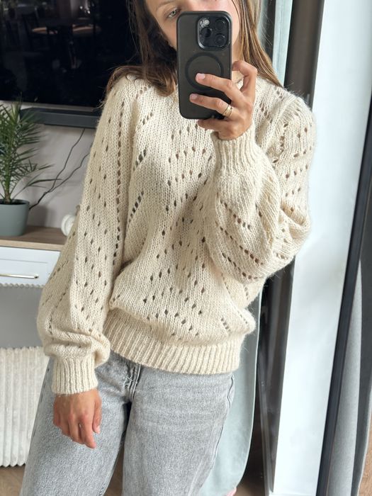 Sweter welniany azurowy kremowy