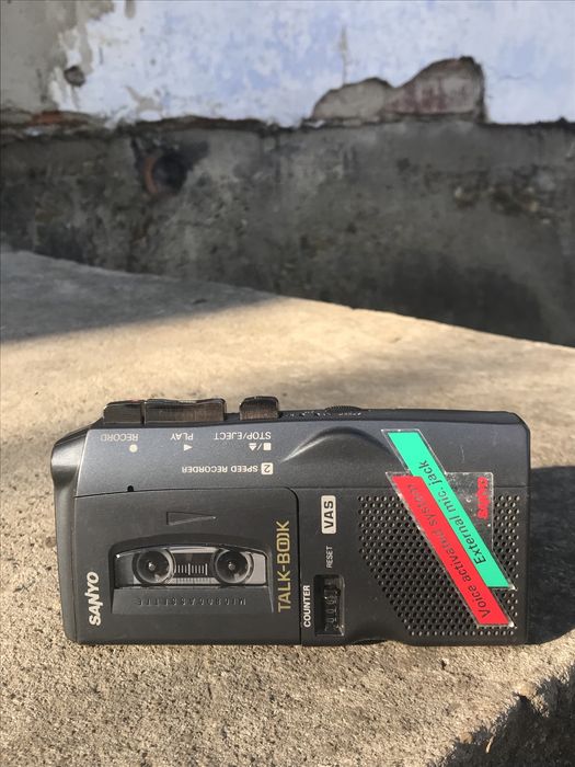 Вінтажний мікрокасетний диктофон SANYO TRC-670m Talk Book