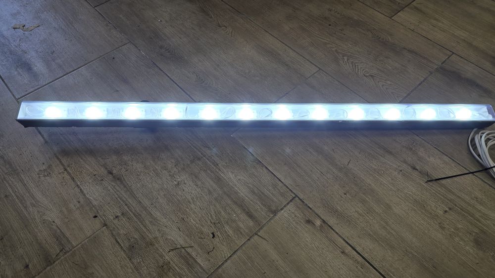 Lampa smugowa 1m 36W do gładzi