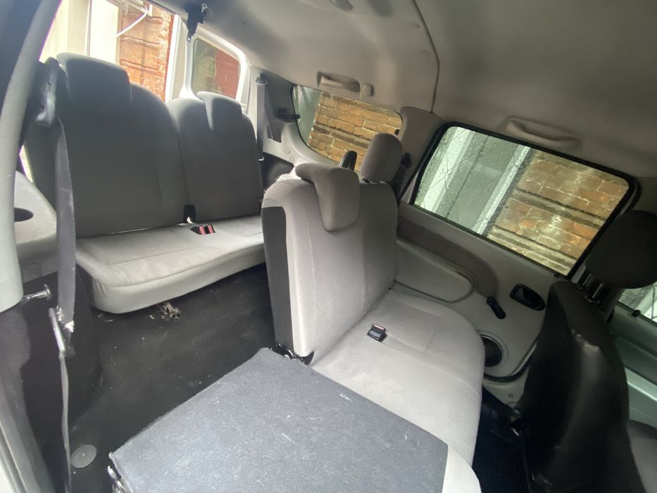 Renaul Logan MCV 2009 газ/бензин