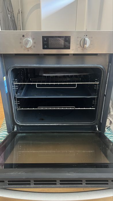Forno Elétrico Embutido Indesit IFW 3844 H IX – 71L – Inox