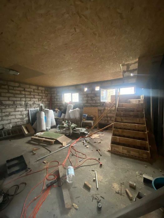 Продам гараж 75м2 в Гостомелі біля озера