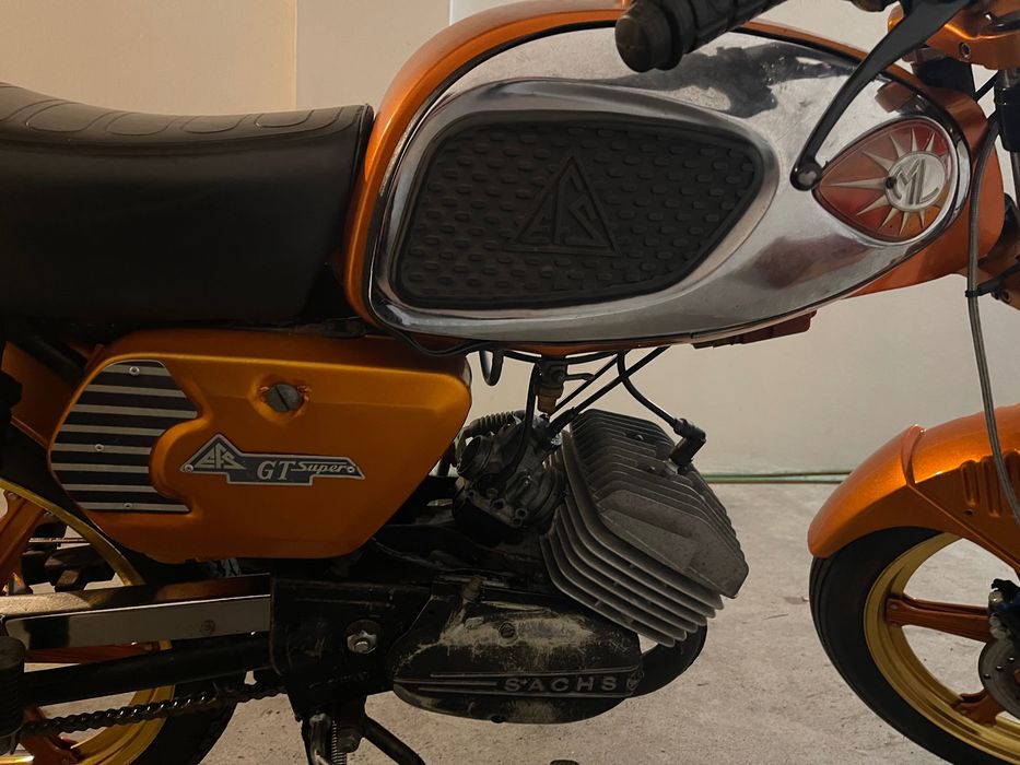 Moto efs com polino