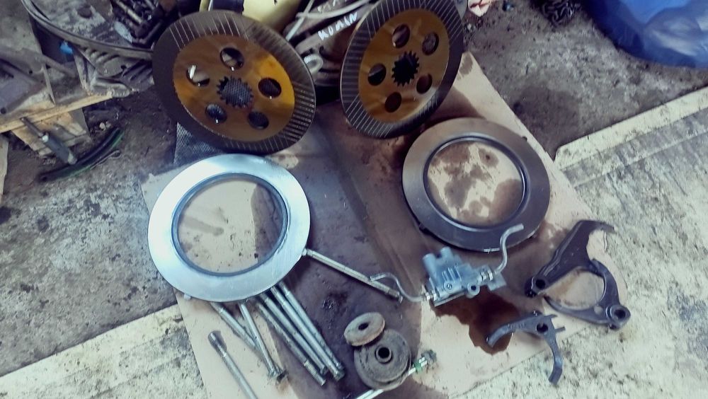John Deere 3040 i 3140 hamulce hamulec tarcza hamulcowa cylinder 3640
