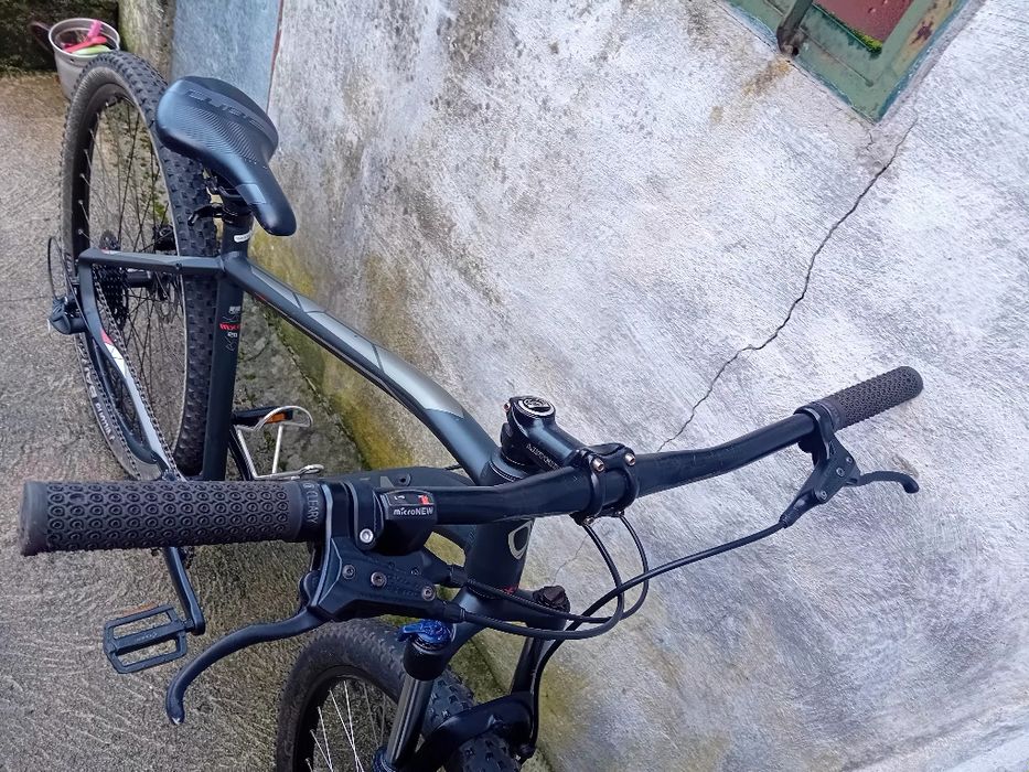 Bicicleta ORBEA 29. manoplato. L.