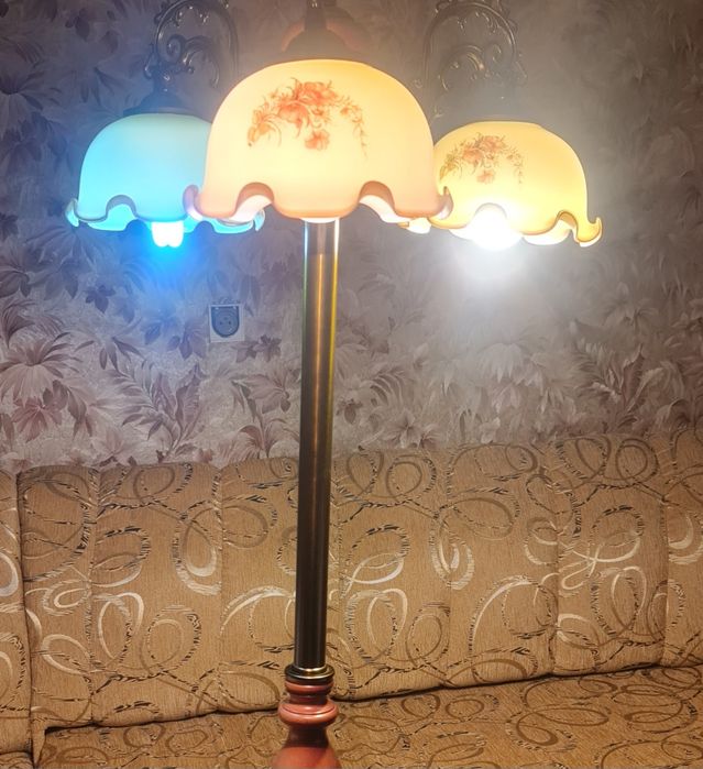 Lampa    stojącą
