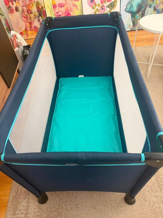 Berço e Colchão de Viagem para Bebês + Cadeira Alta
