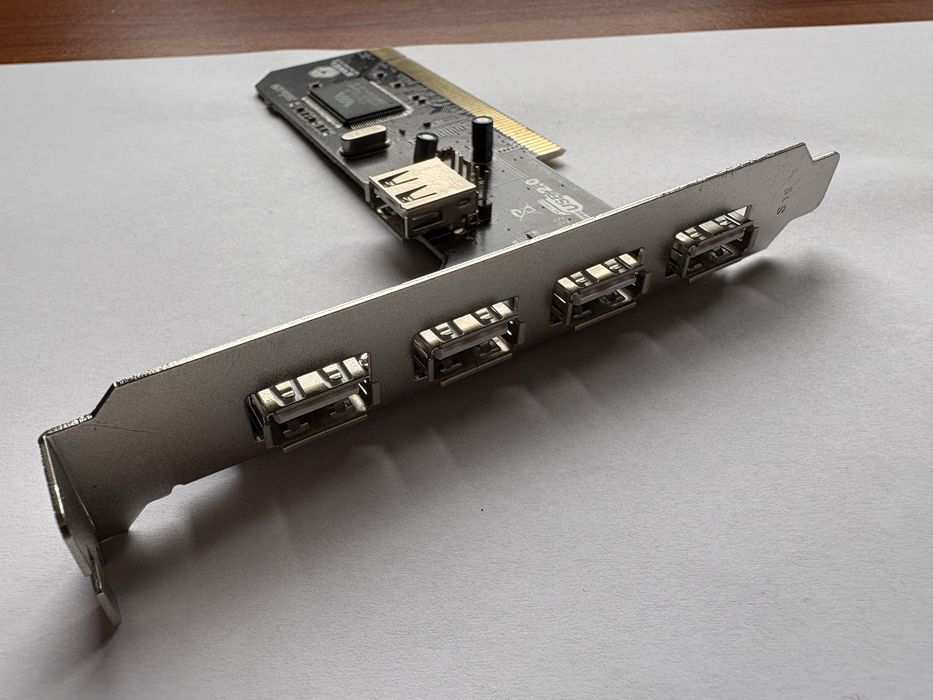 porty USB dodatkowa karta