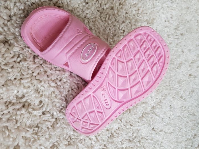 Сандалина девочку 24 р-р, по стельке 15,5см.Шлёпанцы, мыльницы.