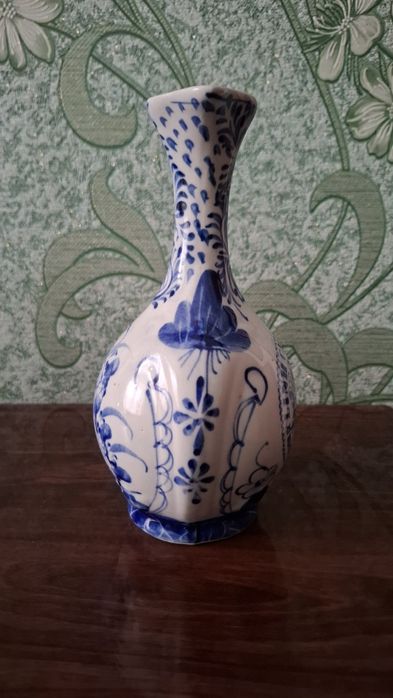 Продам Китайський кувшин(фарфор)