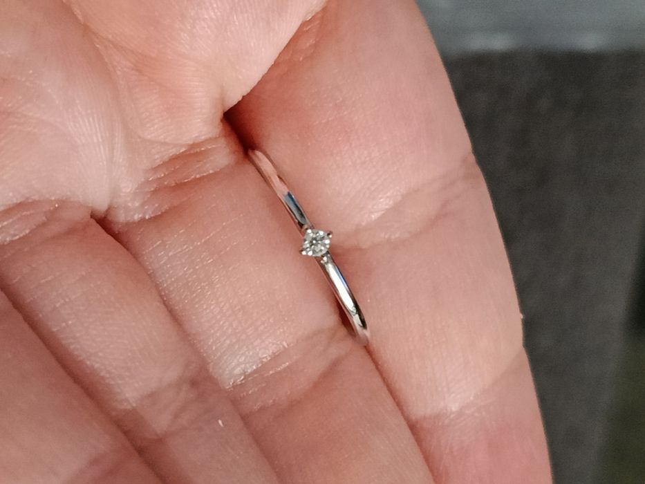 Piękny nowy pierścionek z prawdziwym moissanitem 2mm - srebro 925