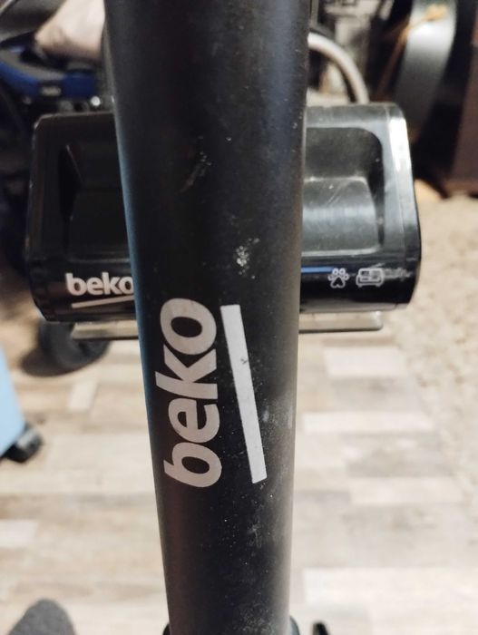 Odkurzacz BECO stacja ładująca