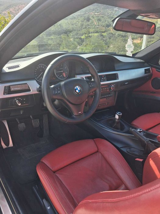 BMW 320d Coupé Pack M | 184 cv | Teto Panorâmico | Pele Vermelha