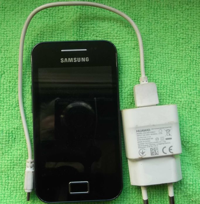 Telefon komórkowy Samsung GALAXY Ace GT-S5830i