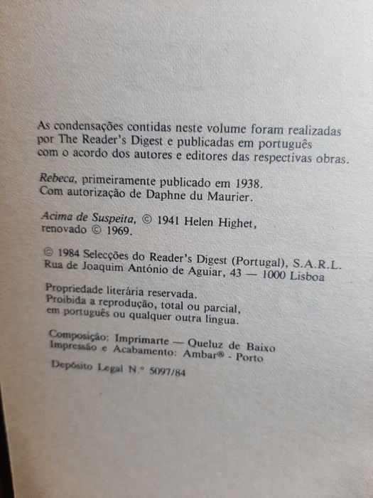 Livro "Grandes Clássicos do Suspense"