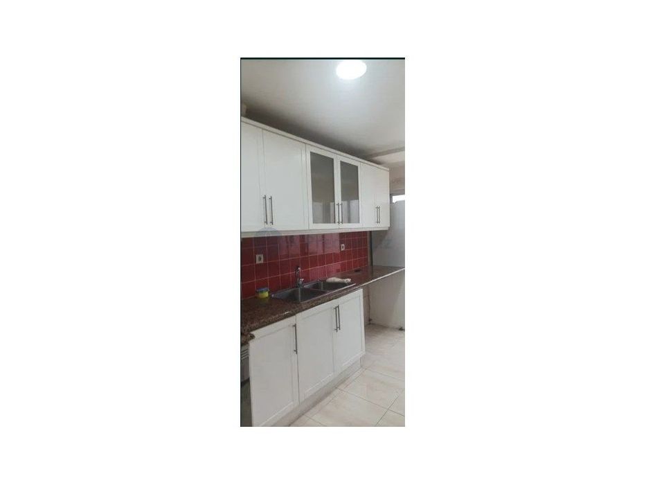 T2 Remodelado | Luminoso e Bem Localizado - Amadora Venteira — Venteira, Lisboa