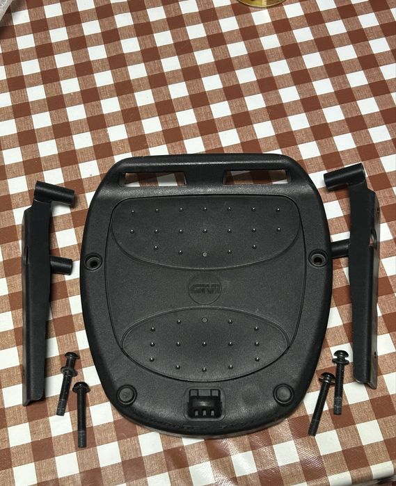 Mala GIVI com suporte